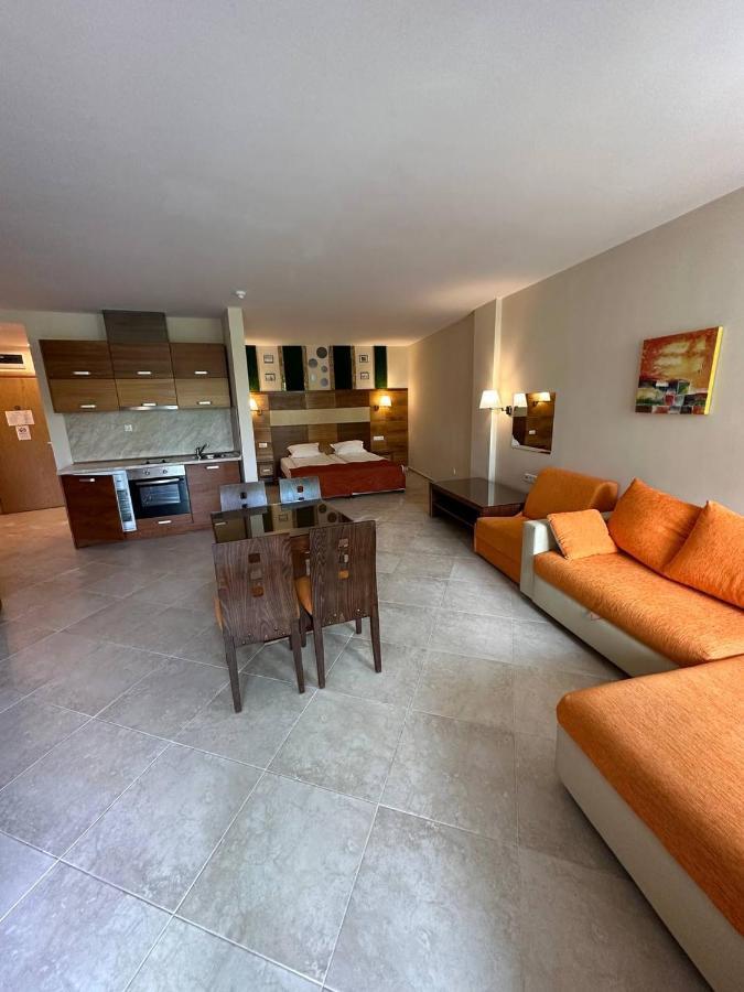 Briz Beach Apartments - Section B Pantai Sunny Luaran gambar