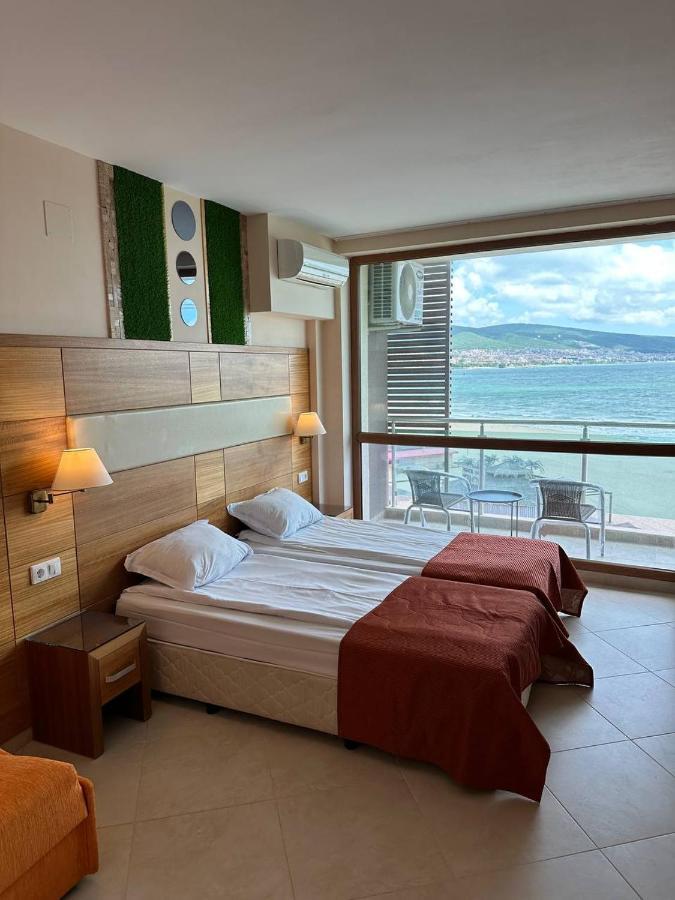 Briz Beach Apartments - Section B Pantai Sunny Luaran gambar