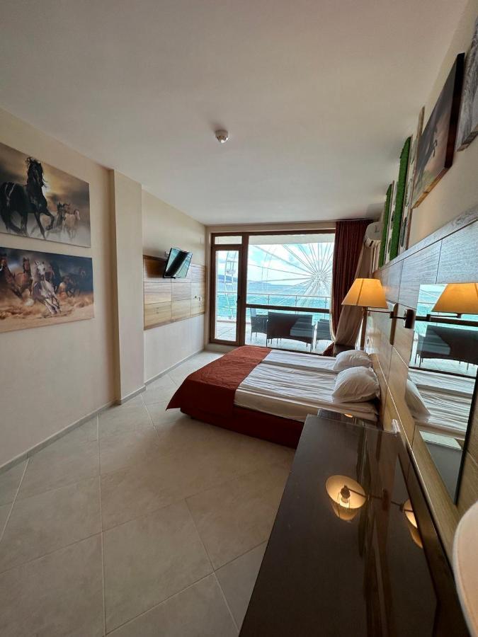 Briz Beach Apartments - Section B Pantai Sunny Luaran gambar